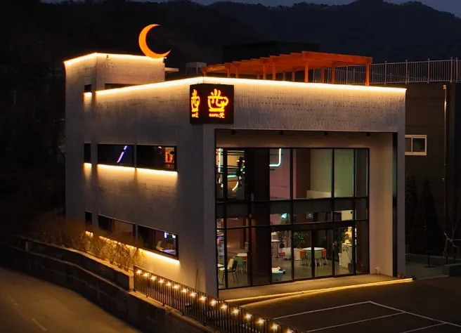 SBS 생방송 투데이 3794회 우리 동네 뉴스 “식탁 옆 텃밭 편 직접 기른 야채 샐러드 맛집 소개” 카페광